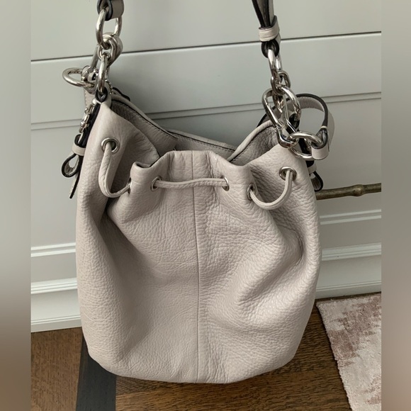 Vintage Y2K 2011 COACH Madison F1120-17016 Leather Drawstring Grey Bag LIKE NEW - Picture 2 of 16